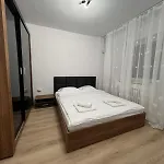 아파트 Luxury Spacious 4 Bedroom 2 Bathroom 부쿠레슈티
