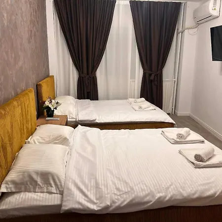 Διαμέρισμα Luxury Spacious 4 Bedroom 2 Bathroom Βουκουρέστι